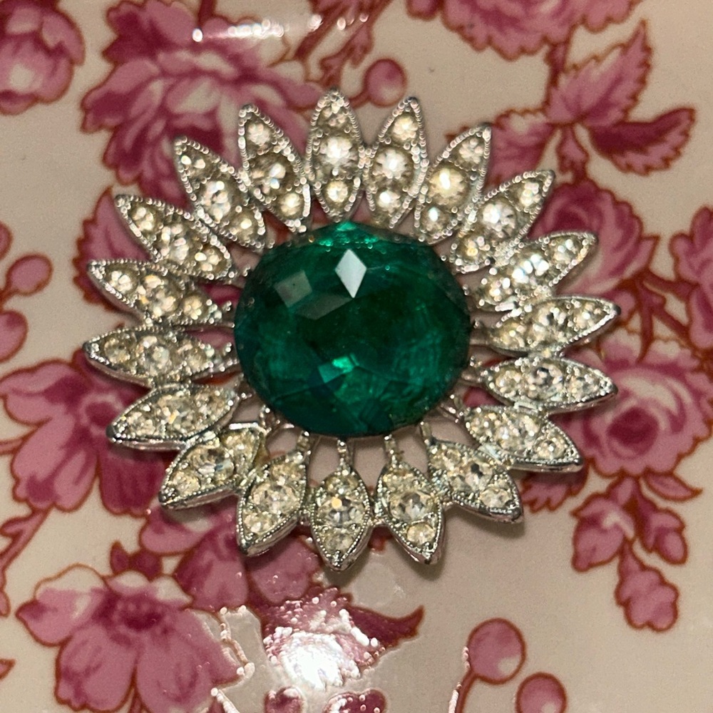 Elegant Silver and Green Gemstone Brooch